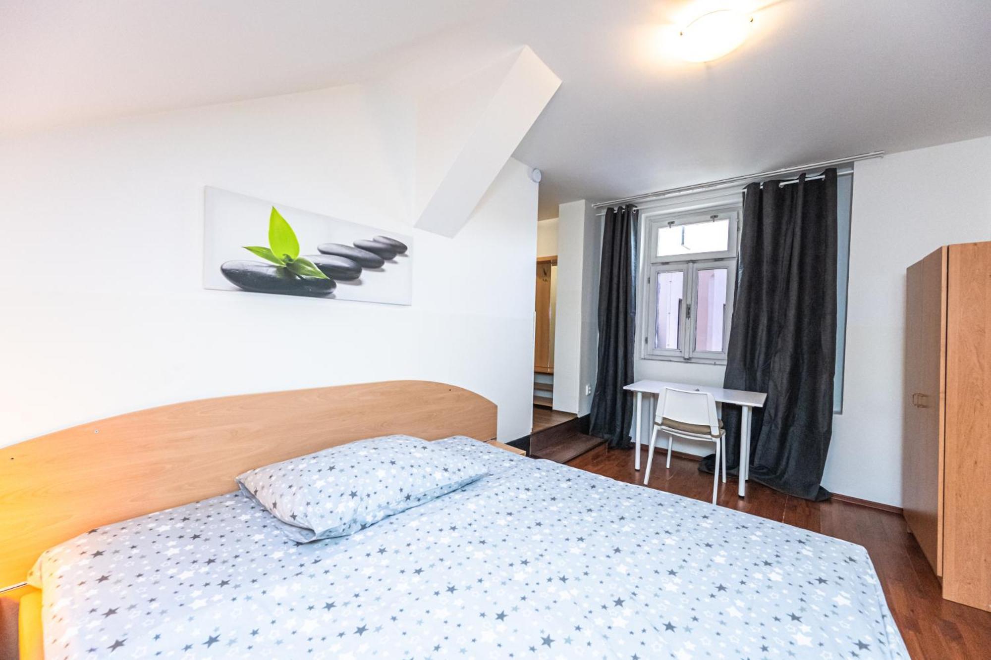 Apartments Kamenicka 23 Praag Buitenkant foto